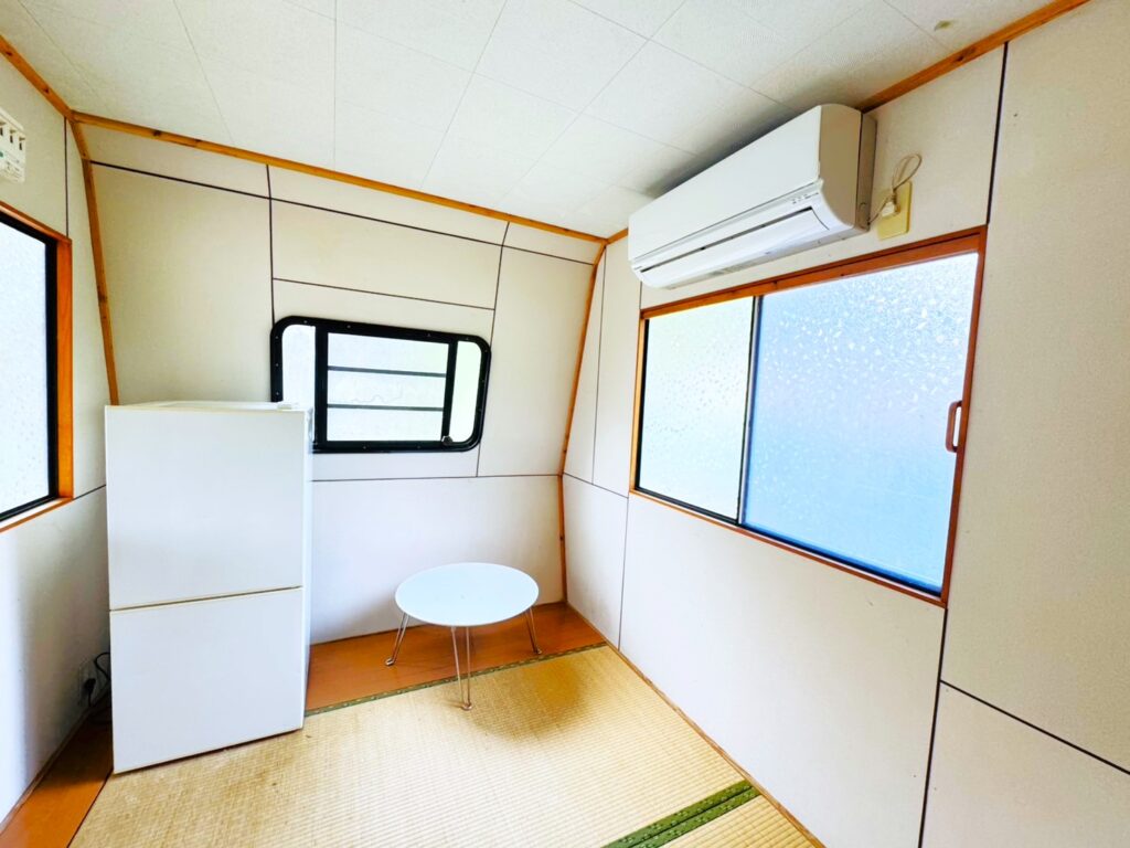 キャビン　冷蔵庫　エアコン　電子レンジ